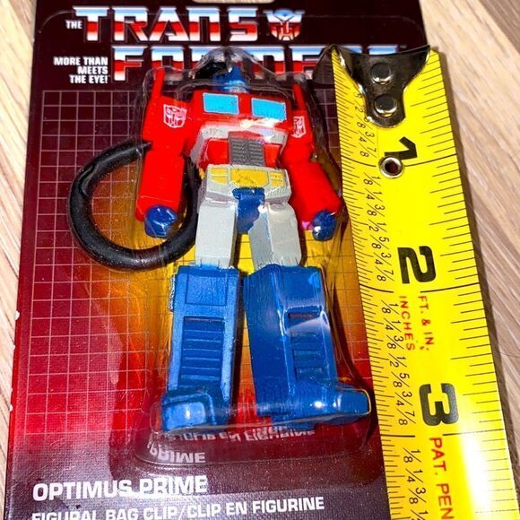 Vintage retro trans formers Optimus prime bag clip backpack clip transformer nwt - Picture 3 of 4